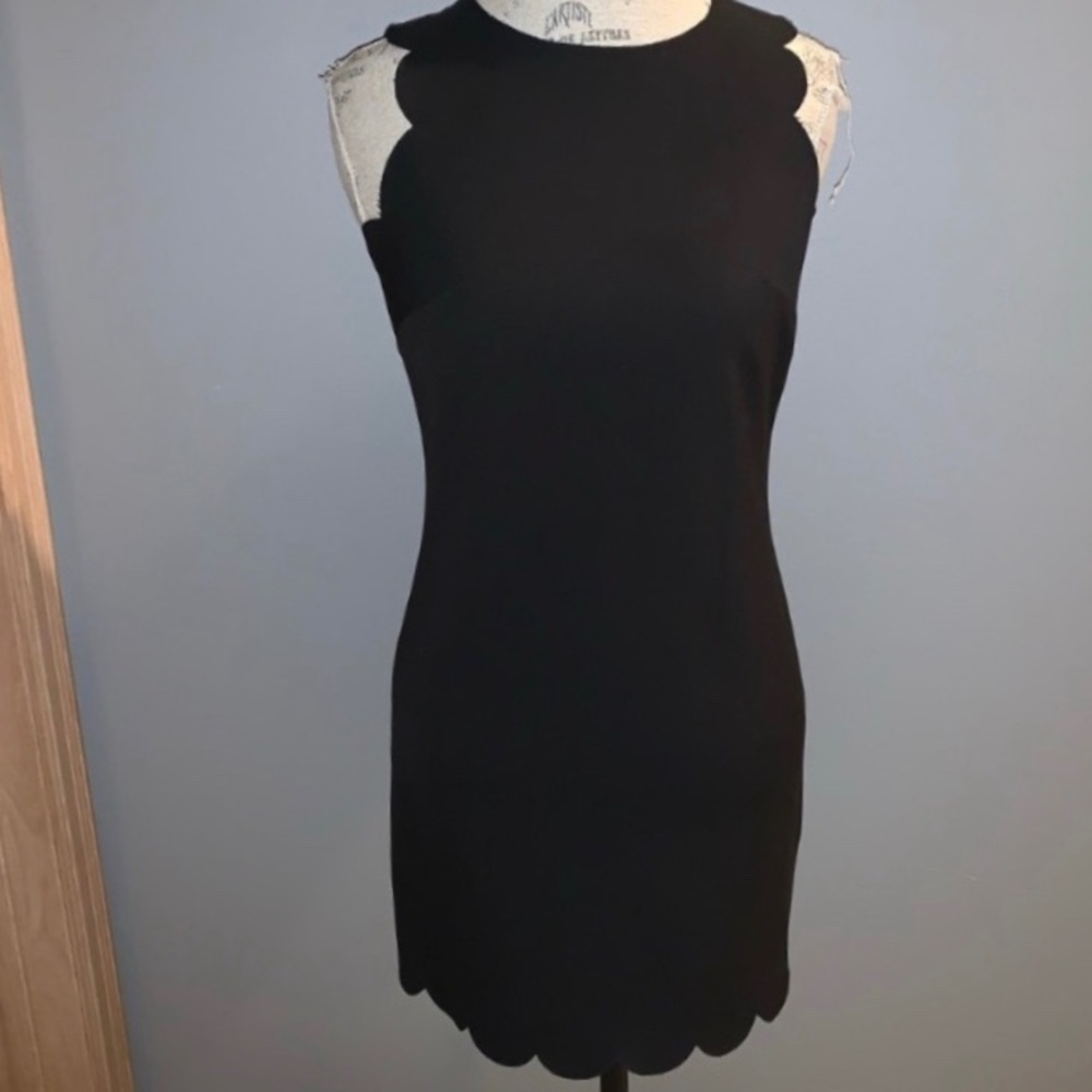 Black J. Crew Scalloped Shift Dress Size 00